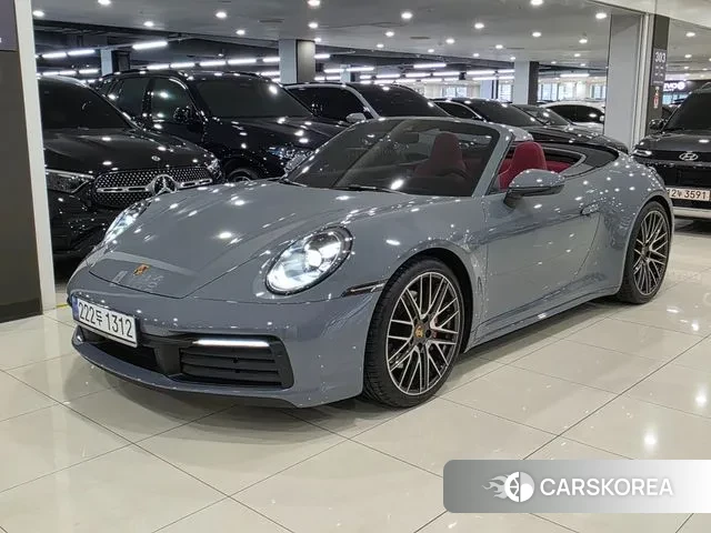 Porsche 911(992) 2024 Серебристо-серый из Кореи