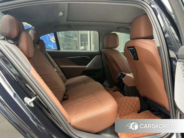 BMW 5 series 2024 Черный из Китая