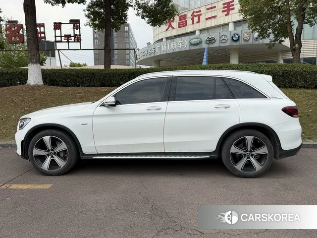 Mercedes-Benz GLC 2022 Белый из Китая