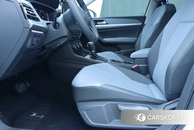 Volkswagen Lavida 2024 Белый из Китая