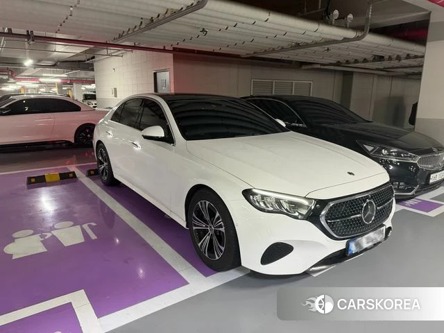 Mercedes-Benz E-Class W214 2025 Белый из Кореи