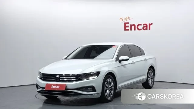 Volkswagen Passat GT (B8) 2022 Белый из Кореи