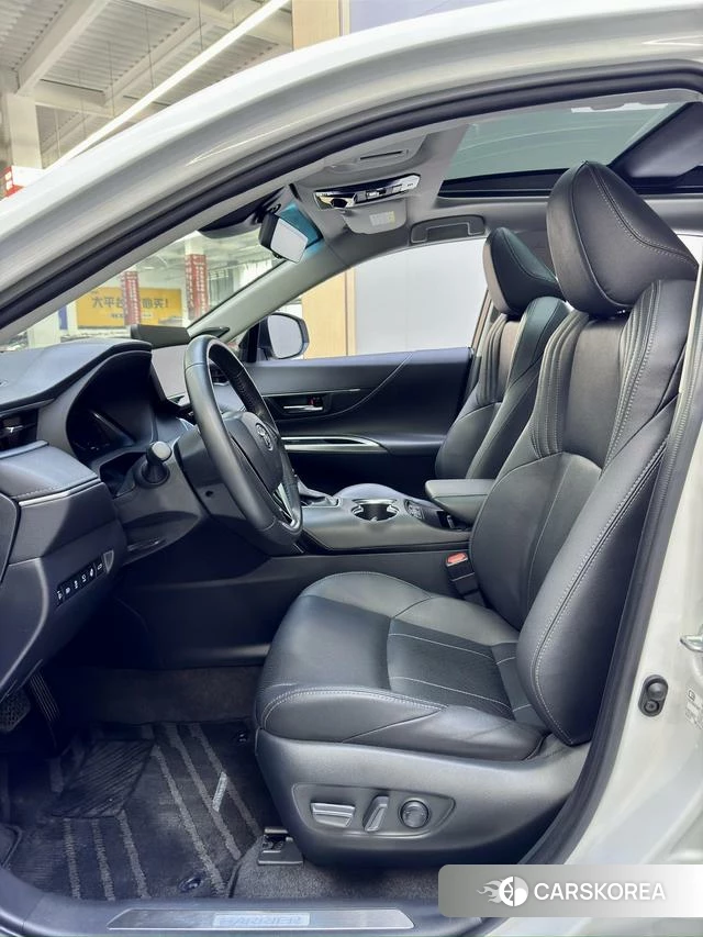 Toyota Ling Fang HARRIER 2022 Белый из Китая