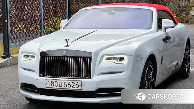 Rolls-Royce Dunn 2018 Белый из Кореи