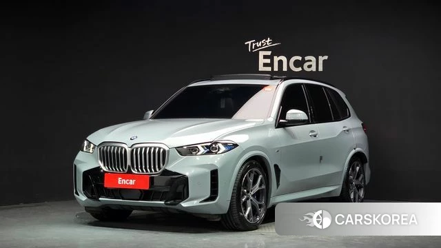 BMW X5 (G05) 2024 Светло-серебряный цвет из Кореи
