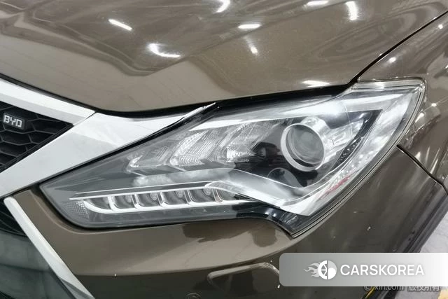 BYD Tang DM 2018 Коричневый из Китая