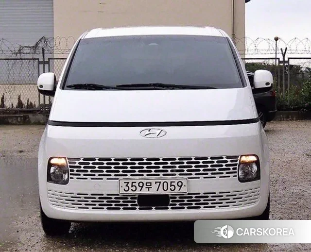 Hyundai Staria 2021 Белый из Кореи