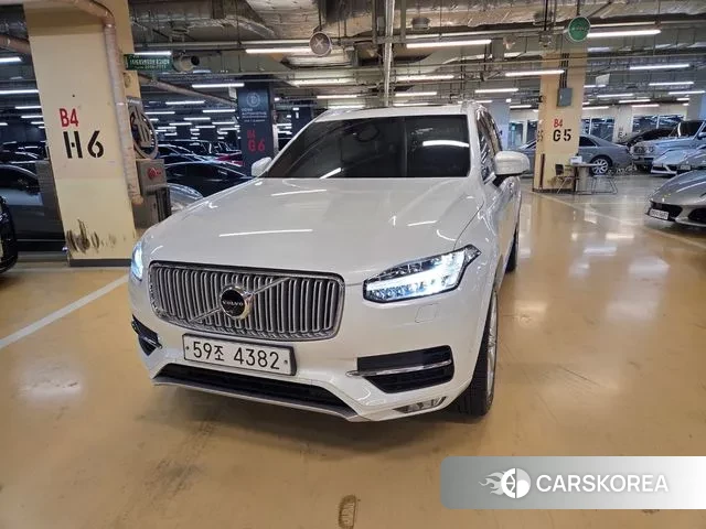Volvo XC90 second Generation 2019 Белый из Кореи