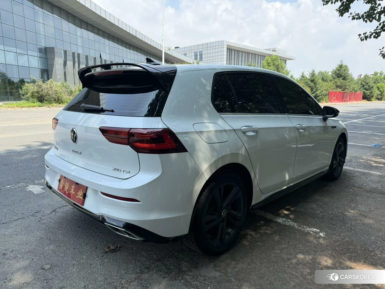 Volkswagen Golf 2022 Белый из Китая