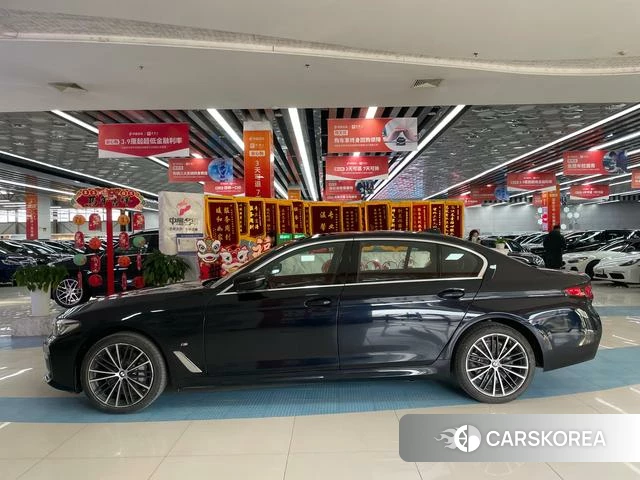 BMW 5 series 2023 Черный из Китая