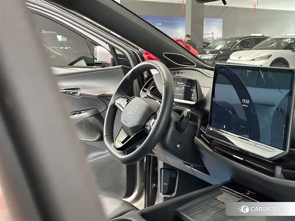 Volkswagen ID. UNYX 2025 Champagne/brown из Китая
