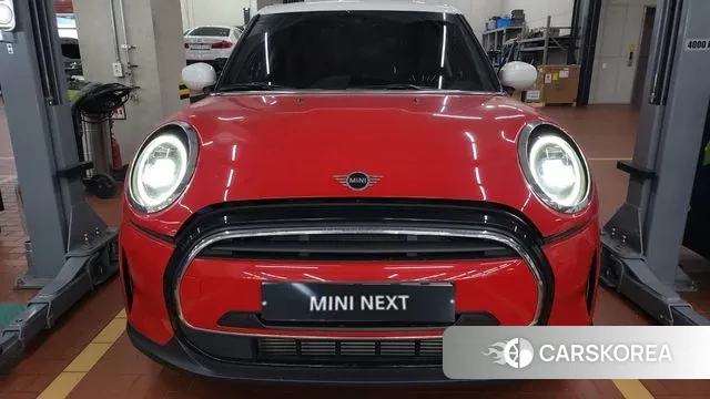 Mini Cooper 2024 Красный из Кореи