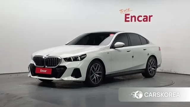 BMW 5 Series (G60) 2024 Белый из Кореи