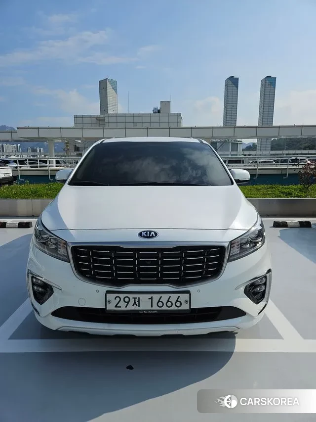 Kia The New Carnival 2018 Белый из Кореи