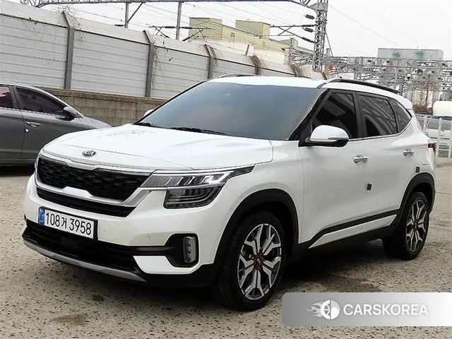 Kia Seltos 2021 Белый из Кореи