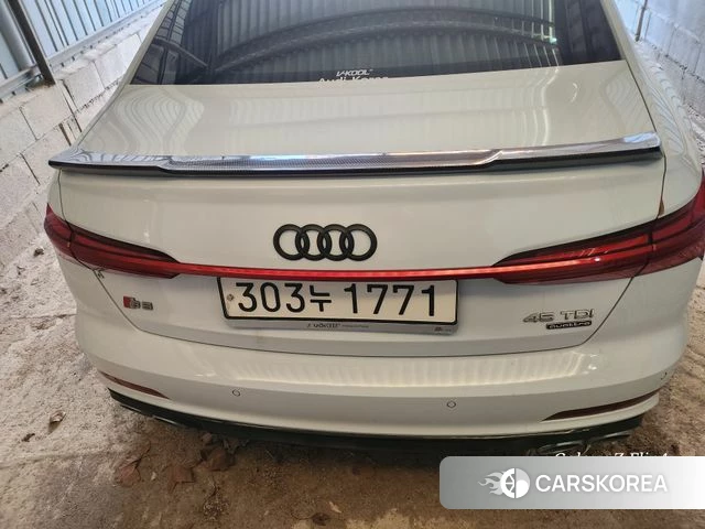 Audi A6 (C8) 2021 Белый из Кореи