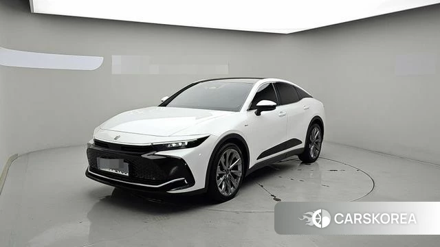 Toyota Crown Crossover 2024 Белый из Кореи
