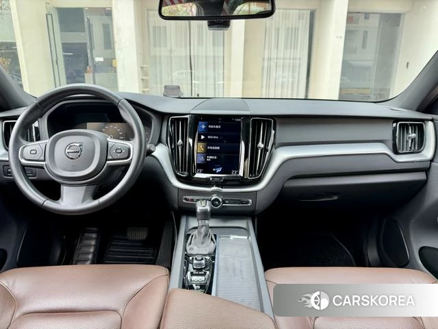 Volvo XC60 2020 Коричневый из Китая