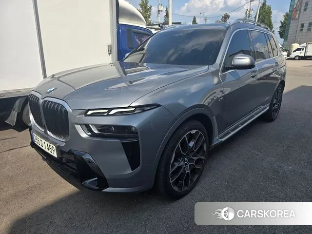 BMW X7 (G07) 2023 Серебристо-серый из Кореи