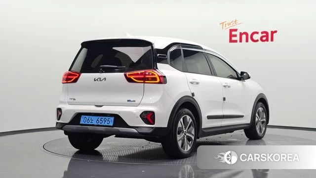 Kia Niro Plus 2023 Белый из Кореи