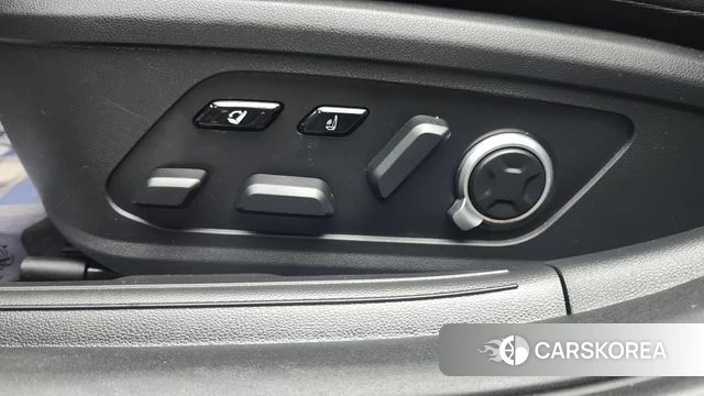 Hyundai Grandeur (GN7) 2023 Песочный из Кореи