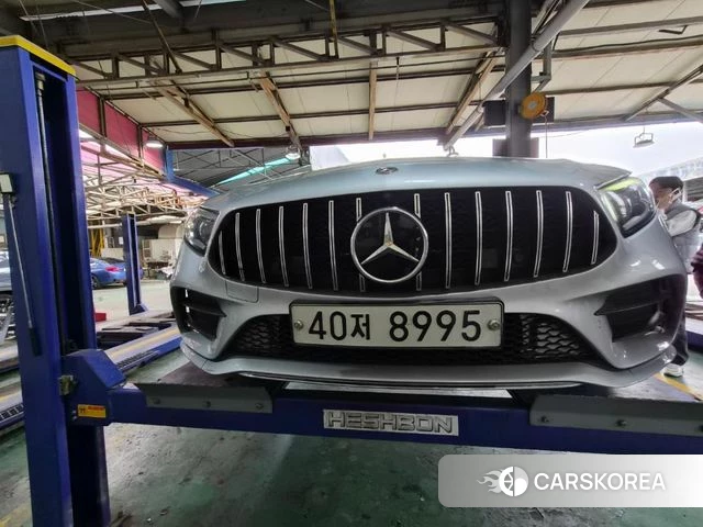 Mercedes-Benz CLS-Class C257 2018 Серебристо-серый из Кореи