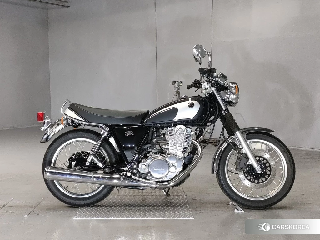 Проданный Yamaha SR 400 2021 из Японии
