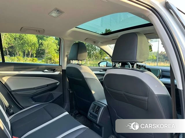 Volkswagen Golf 2021 Белый из Китая