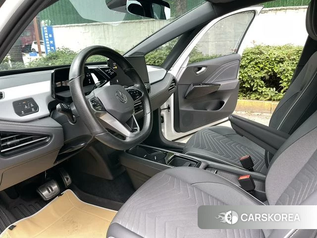 Volkswagen ID.3 2024 Серебристо-серый из Китая