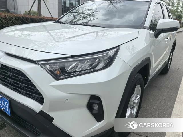Toyota RAV4 Rongfang 2024 Белый из Китая
