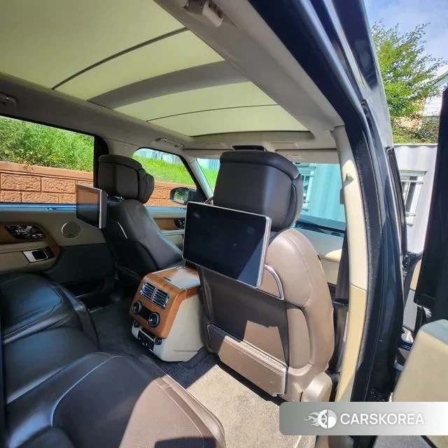 Land Rover Range Rover 4th Generation 2020 Светло-серебряный цвет из Кореи
