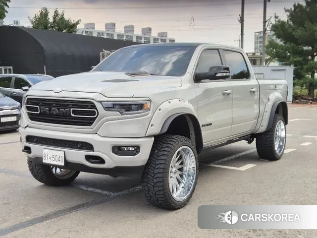 Dodge Lampicup 2020 Белый двухцветный из Кореи