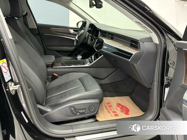 Audi A6 (import) 2021 Черный из Китая