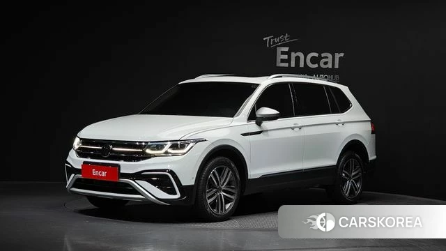 Volkswagen Tiguan Allspace 2024 Белый из Кореи