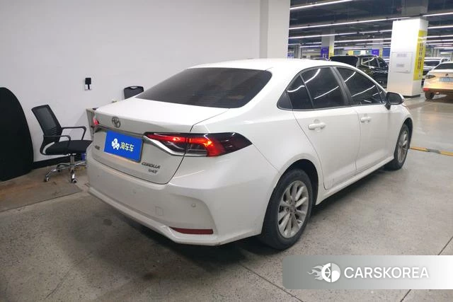 Toyota Corolla 2022 Белый из Китая