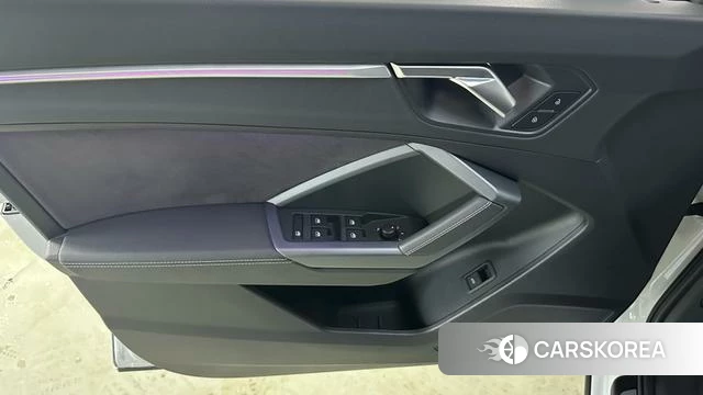 Audi Q3 2024 Белый из Китая