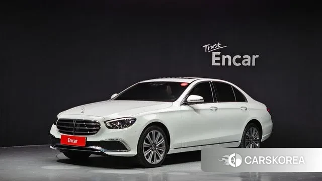 Mercedes-Benz E-Class W213 2023 Белый из Кореи