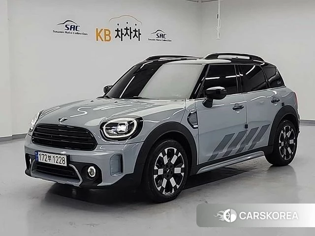 Mini Cooper Countryman 2022 Серебристо-серый из Кореи