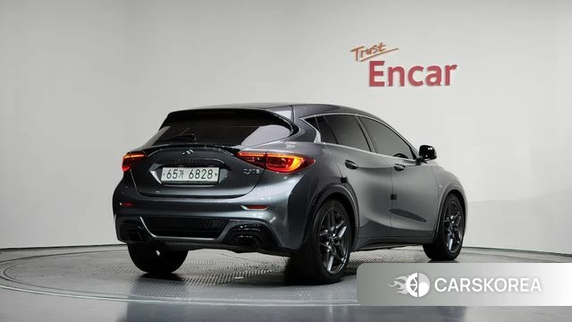 Infiniti Q30 2018 Серый из Кореи