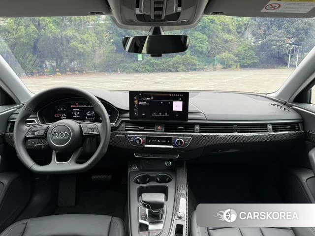 Audi A4 (import) 2022 Темно-серый из Китая