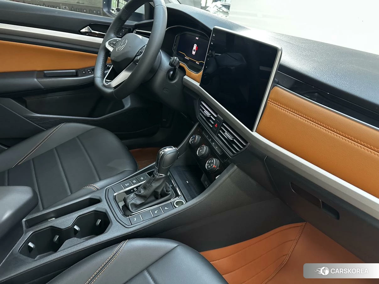 Volkswagen Bora 2022 Белый из Китая