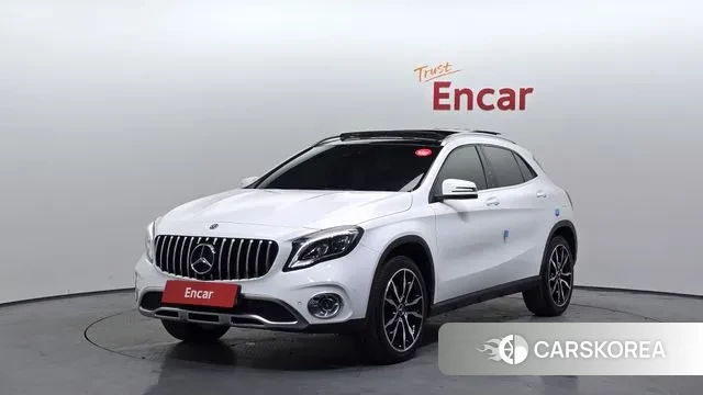 Mercedes-Benz GLA-Class X156 2019 Белый из Кореи