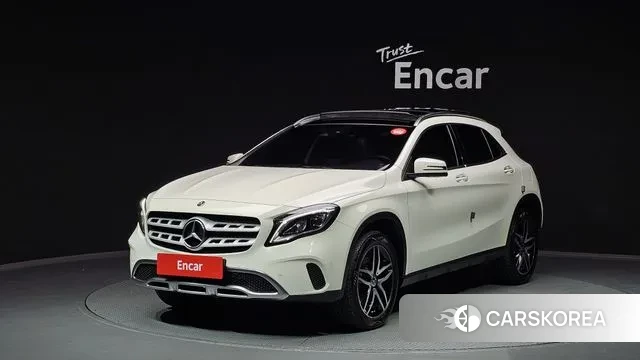 Mercedes-Benz GLA-Class X156 2018 Белый из Кореи