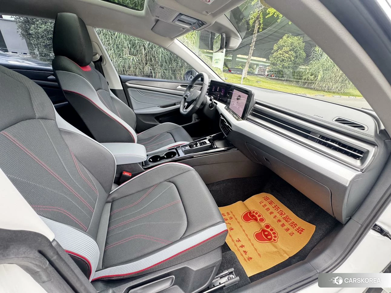 Volkswagen Lamando 2023 Белый из Китая