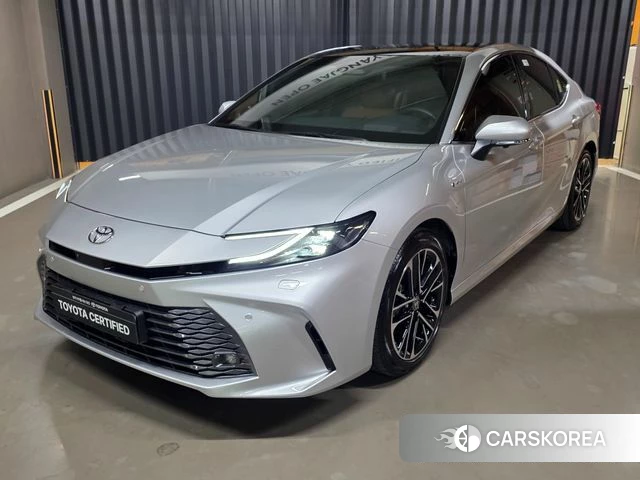 Toyota Camry (XV80) 2025 Серебряный из Кореи