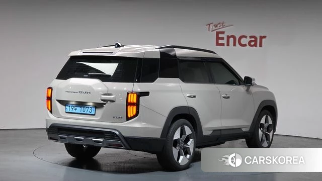 Ssangyong Torres EVX 2024 Жемчужный цвет из Кореи