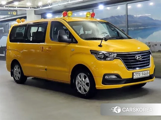 Hyundai The New Grand Starex 2021 Желтый из Кореи
