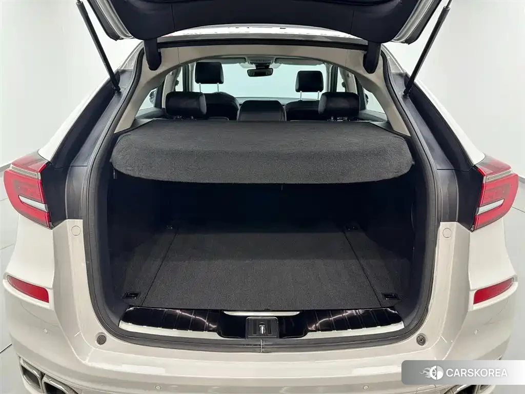 Honda Crown Road 2023 Белый из Китая