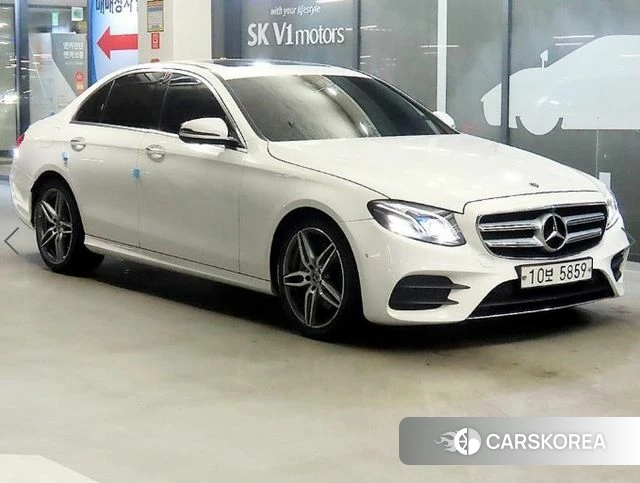 Mercedes-Benz E-Class W213 2018 Белый из Кореи