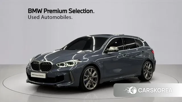 BMW 1 Series (F40) 2023 Серебристо-серый из Кореи